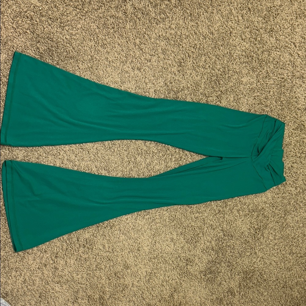 Aerie offline crossover flare leggings
